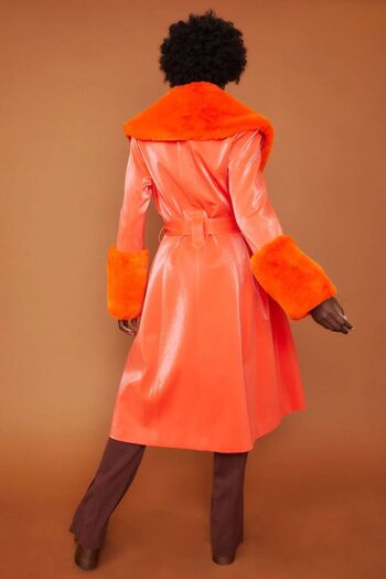Trench-coat en faux suède orange avec col et poignets en fausse fourrure 4