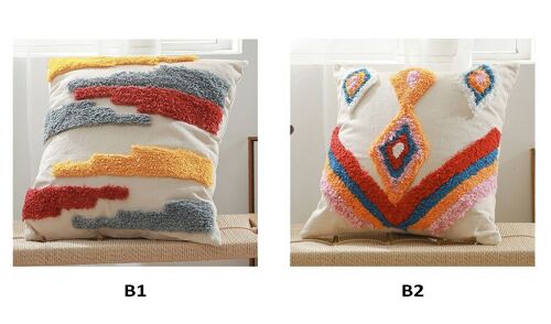Decorative boho pillow in 2 designs. Dimensions: 45x45cm Filling is included. SSD-022B