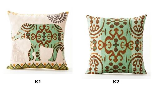 Decorative pillow in 2 designs. Dimensions: 45x45cm Filling is included. SSD-021K