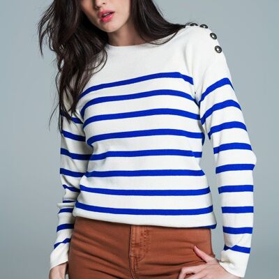 Pull blanc avec boutons sur les épaules et rayures bleues