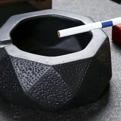 Ceramic ashtray 2 places in black. Dimension: 11x4.8cm SD-052D
