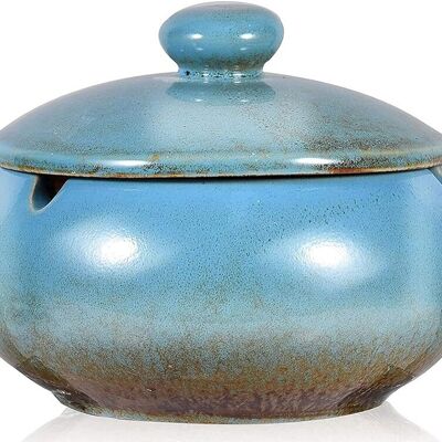 Cenicero de cerámica con tapa en color azul. Dimensión: 11x8cm SD-061A