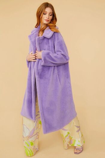 Manteau mi-long duchesse en fausse fourrure violet 3