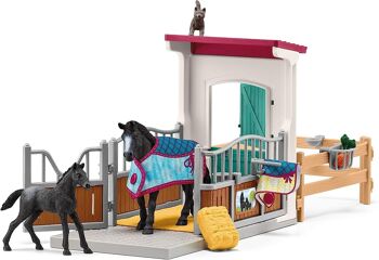 schleich 42611 - HORSE CLUB – Box pour cheval avec jument et poulain, coffret schleich avec 34 éléments inclus dont 2 chevaux schleich, coffret figurines pour enfants dès 5 ans 1