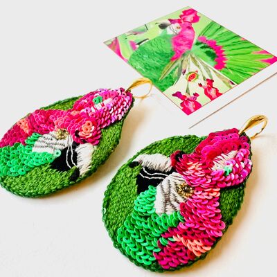 Pendientes bordados 'Eres Rosa' 0162