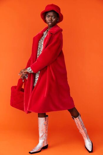 Manteau Duchesse Midi Rouge En Fausse Fourrure 2