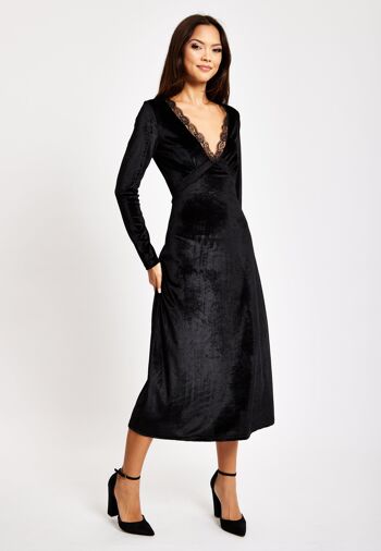 Liquorish - Robe mi-longue en velours noir avec détails en dentelle 5