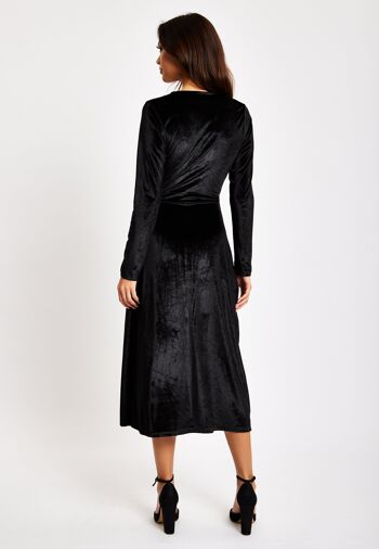 Liquorish - Robe mi-longue en velours noir avec détails en dentelle 7