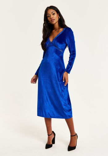 Liquorish - Robe mi-longue en velours bleu royal avec détails en dentelle 3