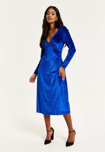 Liquorish - Robe mi-longue en velours bleu royal avec détails en dentelle 4