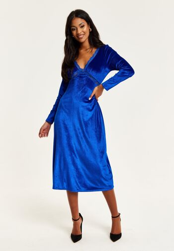 Liquorish - Robe mi-longue en velours bleu royal avec détails en dentelle 5
