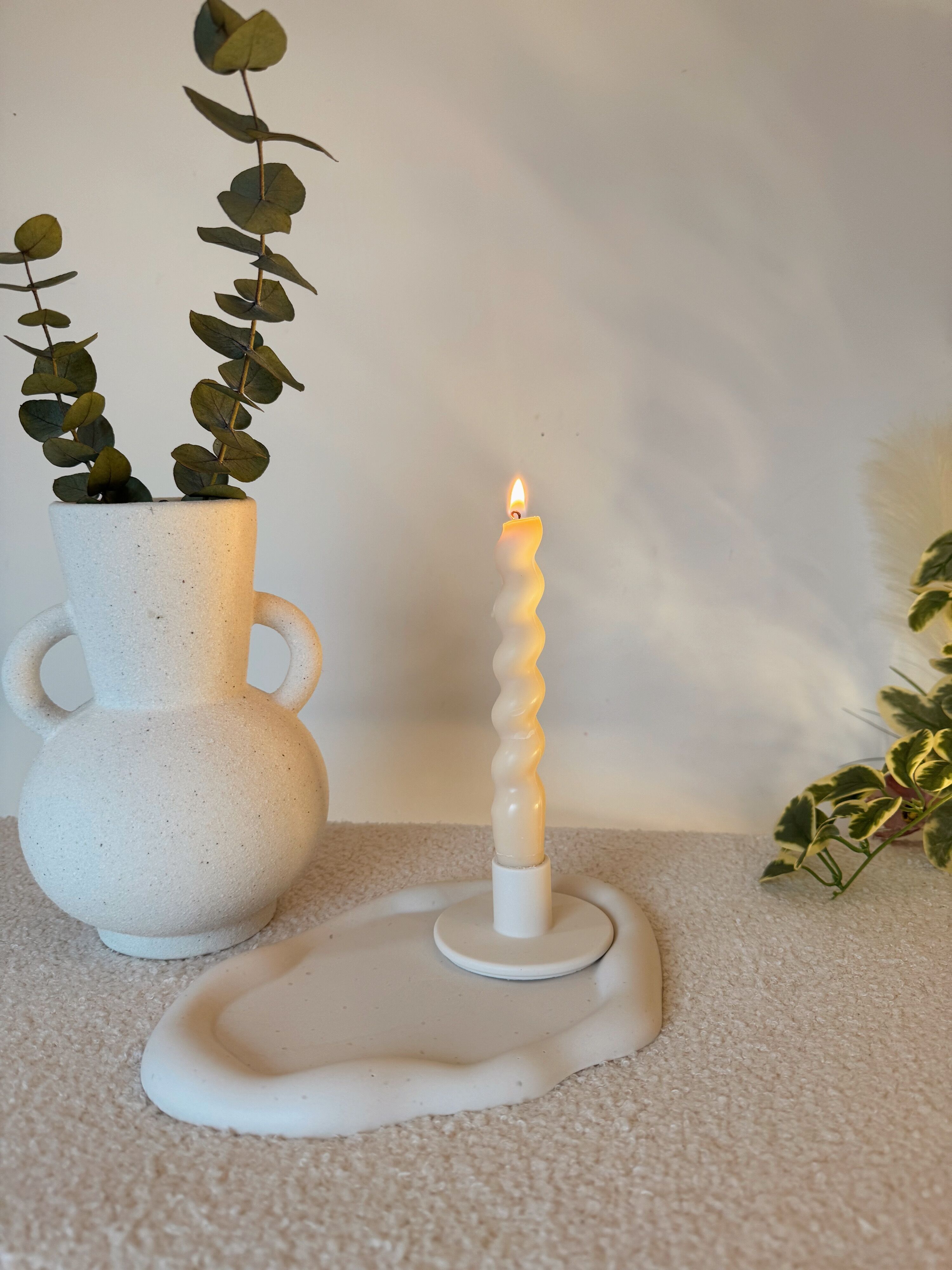 round jesmonite marble candle holder
