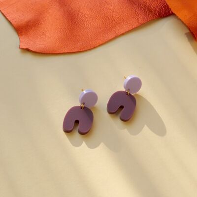Lilac Plum Squishy Arch Arch Earrings