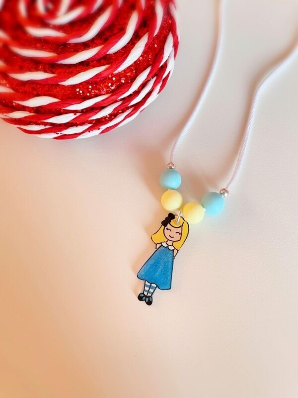 Collana in cordoncino Alice nel Paese delle Meraviglie