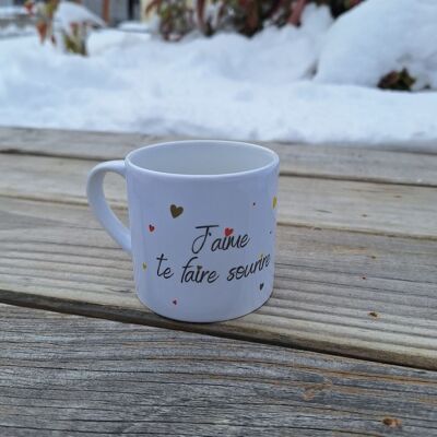 Kleine Tasse „Ich mag es, dich zum Valentinstag zum Lächeln zu bringen“.