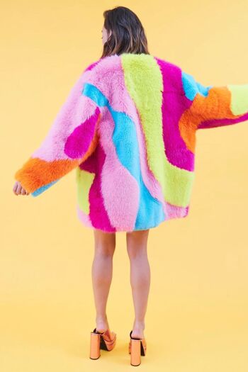 Manteau en fausse fourrure arc-en-ciel multicolore 4