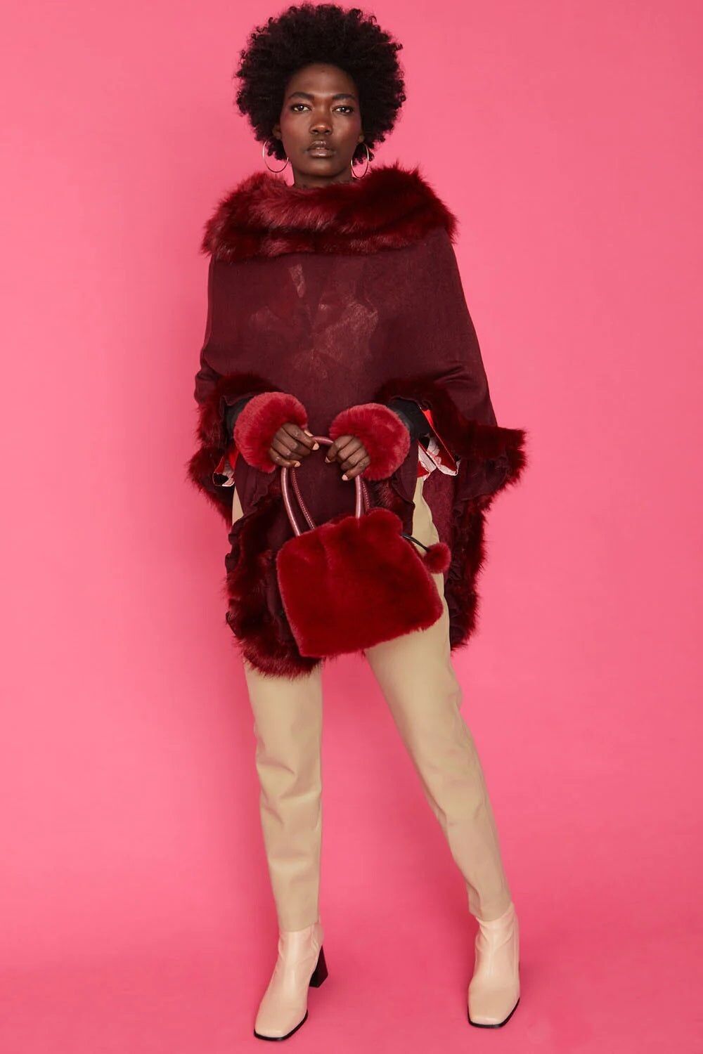 2024 Artisanal crossbody drawstring, faux fur pompoms.