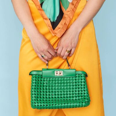 Handgewebte Tasche aus grünem Öko-Leder