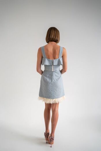 Mini-jupe bleue rêveuse avec plumes et poches 5