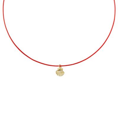 Halskette aus roter Kordel und Jakobsmuschel