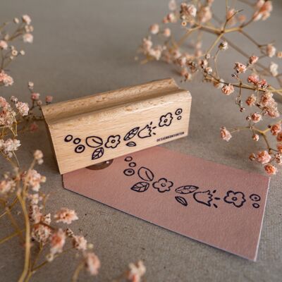 Stamp flower garland.