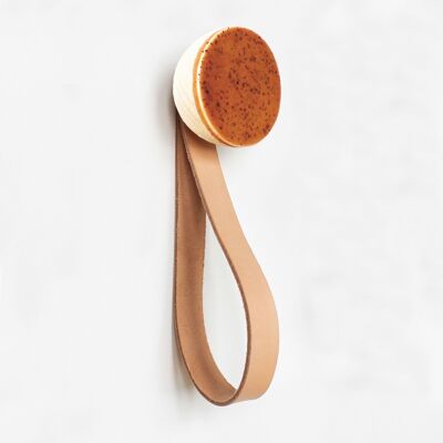 ø6cm - Appendiabiti da parete rotondo in legno di faggio e ceramica con cinturino in pelle - Macchioline arancioni in terracotta