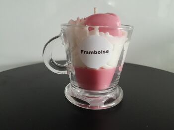 Bougie artisanale tasse gourmande parfumée aux fruits rouges, fraise des bois, framboise, rose 11