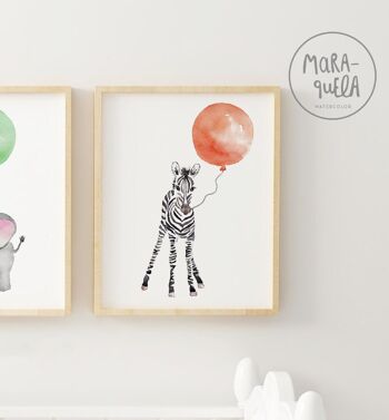 Lot d'imprimés animaliers avec ballon - Safari - Girafe, éléphant et zèbre - Illustrations enfants idéales pour la décoration des enfants, pour cadeau de nouveau-né, de naissance ou de baby shower 4