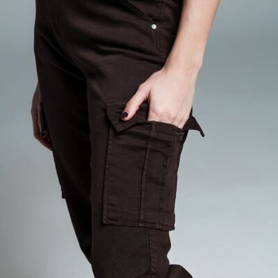 Relaxed cargo pants in dark brown