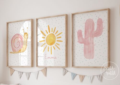 Set de láminas infantiles con Caracol, cactus y sol / Conjunto de 3 ilustraciones infantiles de tonalidades rosas y amarillas para la decoración de bebés, recién nacidos y niñas.