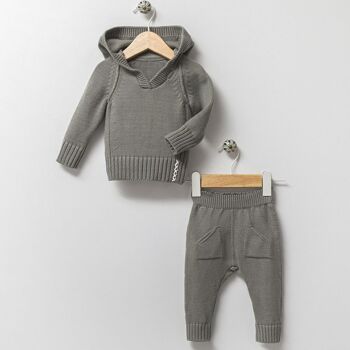 Un paquet de quatre tailles, ensemble tricoté unisexe minimaliste en coton confortable et élégant 4