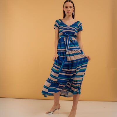 Long dress with ruffles and honeycomb