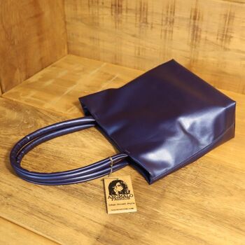 Petit sac fourre-tout doux Mira en bleu métallisé 3