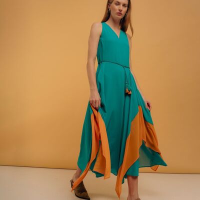 Long dress with contrast ruffles