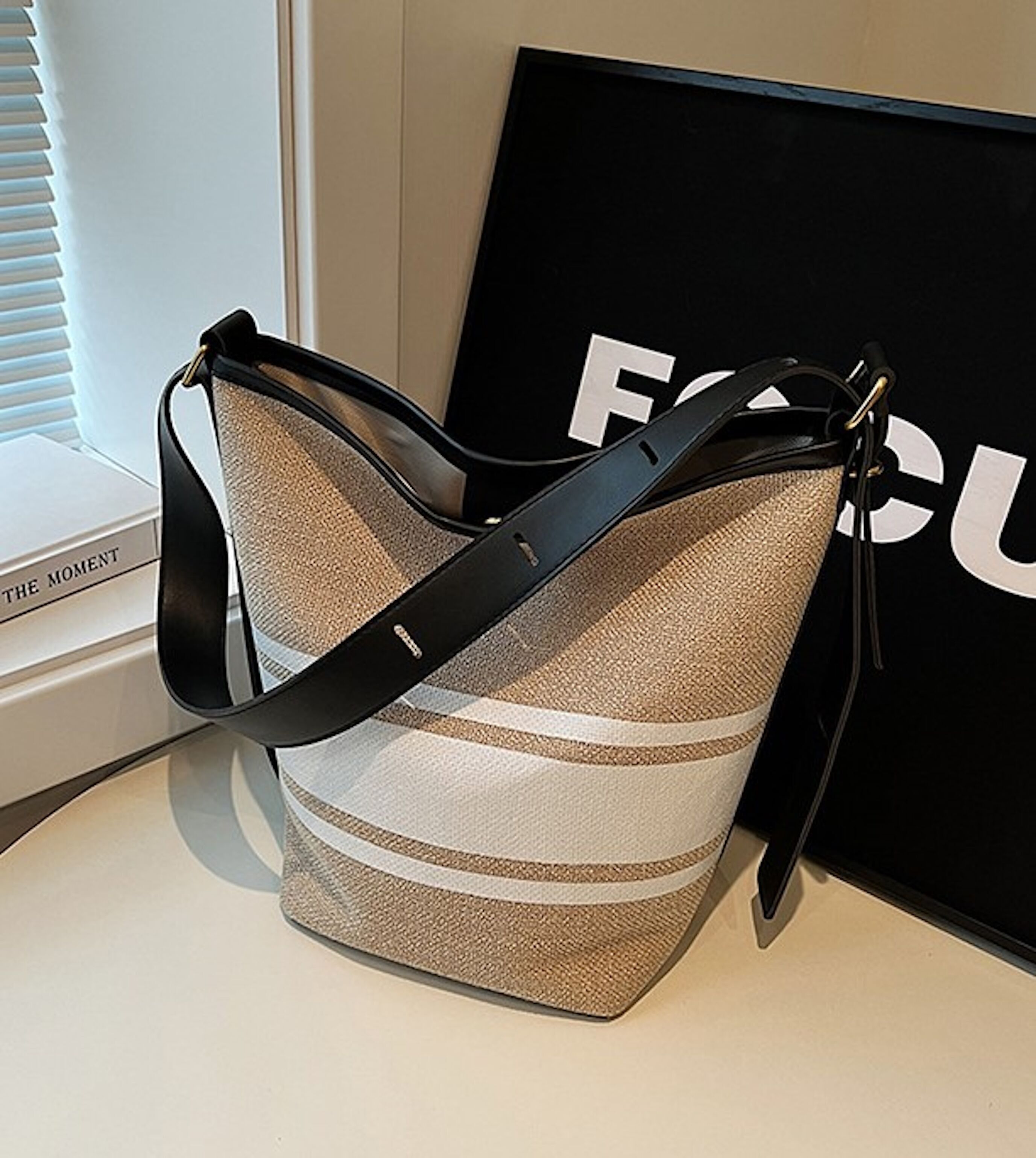 AnBeck 'Less Is More' Canvas Shoulder Bag with Extra Inner Pocket (Black)