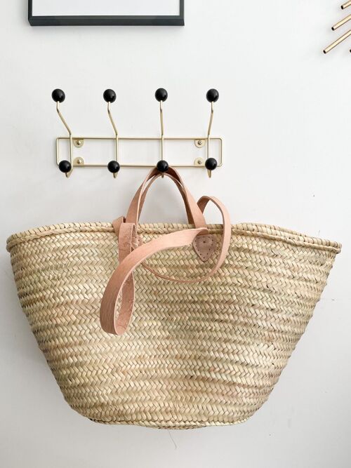 Wicker beach basket with leather handle