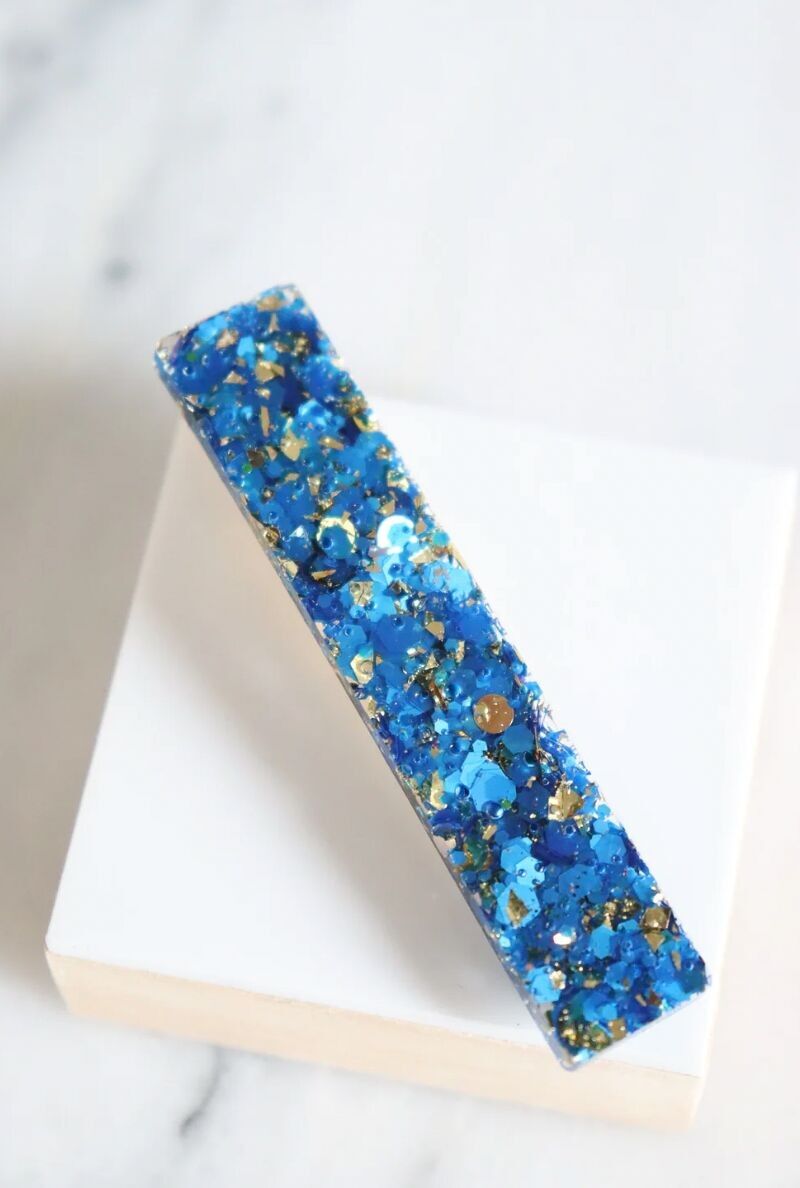 Gerade Haarspange mit blauem und goldenem Glitzer