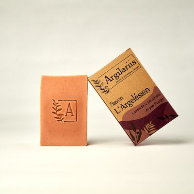 Argelésien soap, scented with lavender essential oil and colored with red clay