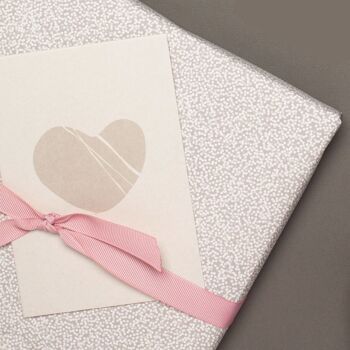 Carte coeur Saint Valentin, carte postale avec galet coeur, carte pour un mariage, pour les vœux de la Saint Valentin, comme message d'amour, coeur minimaliste 3
