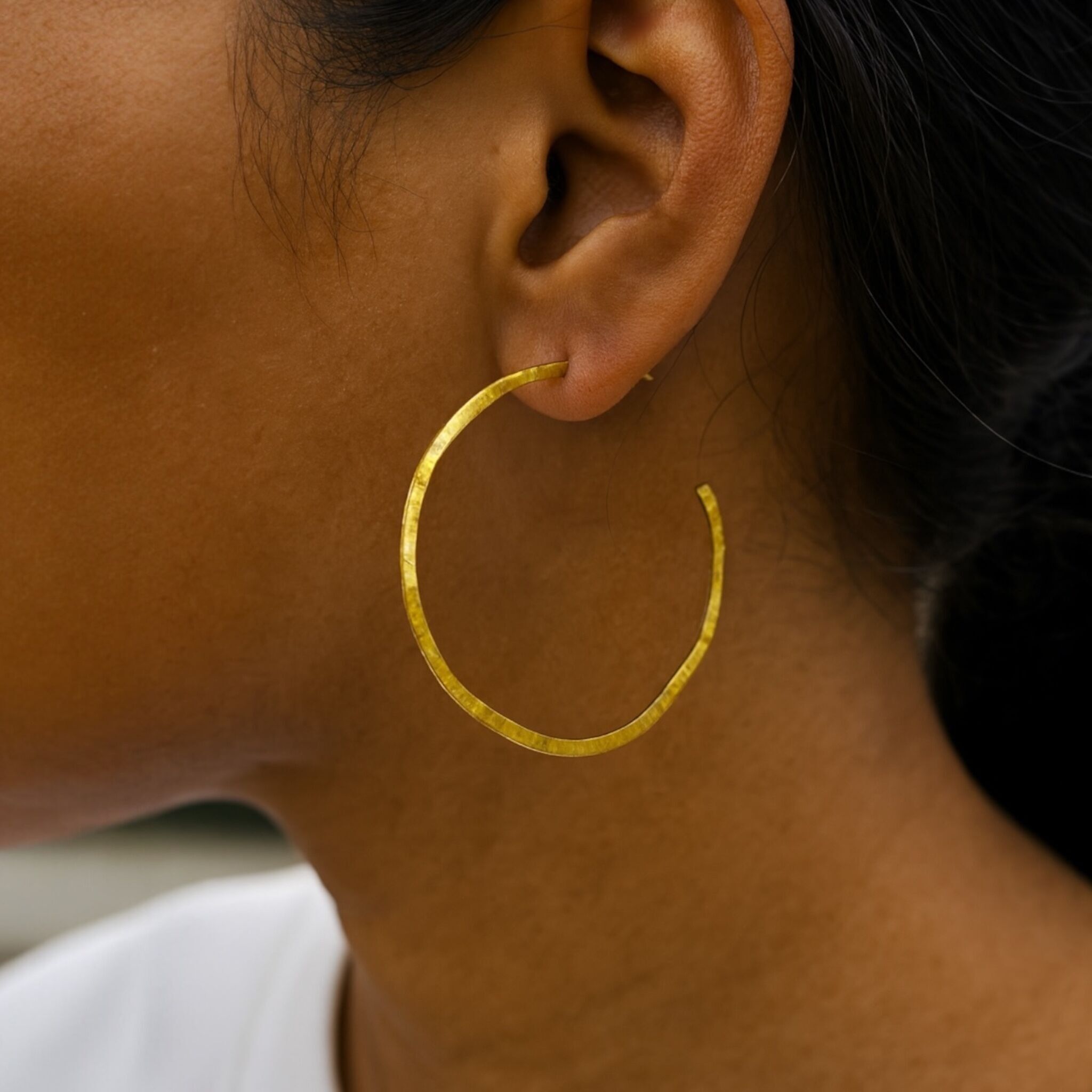 Orecchini a cerchio in ottone placcato oro pregiato