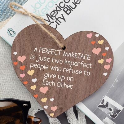 Un regalo de aniversario de matrimonio perfecto, placa de madera, letrero presente para marido o esposa
