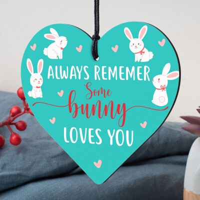 Some Bunny Loves You Novità Targa in legno a forma di cuore da appendere, regalo di anniversario d'amore