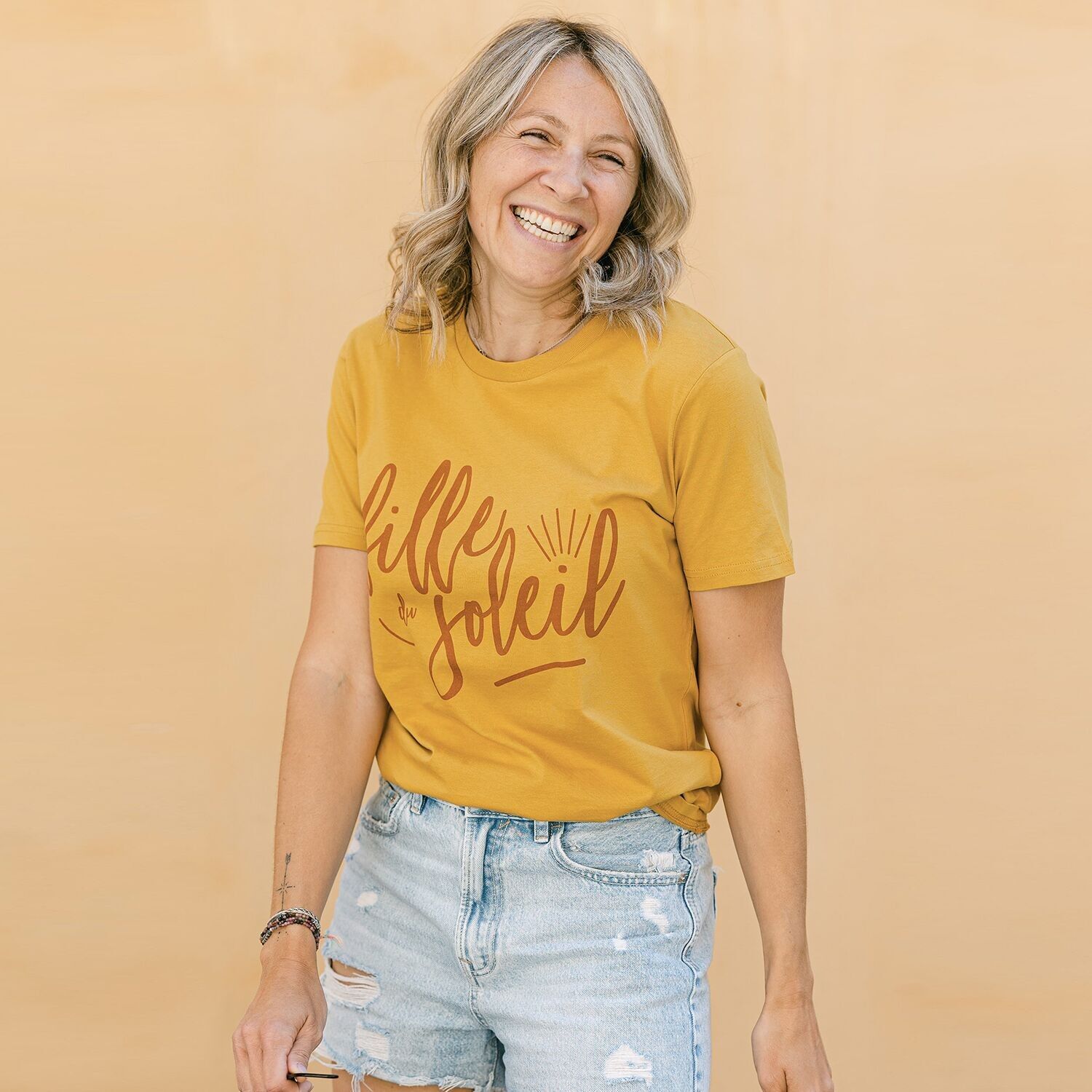 T-shirt da donna stampata in cotone organico - Fille du soleil Giallo
