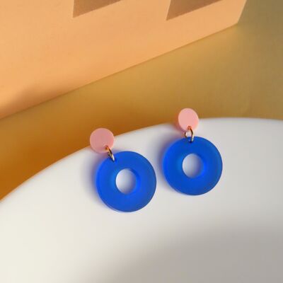 Colorblock Circle stud earrings in pink ink blue