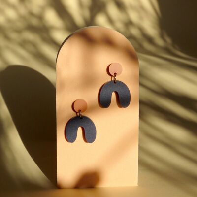 Boucles d'oreilles petites arches en terre cuite bleu foncé
