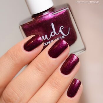 Vernis à ongles prune nacré - WONDERLAND 6