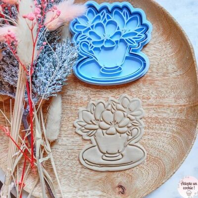 8 cm cookie cutter - flowery cup
