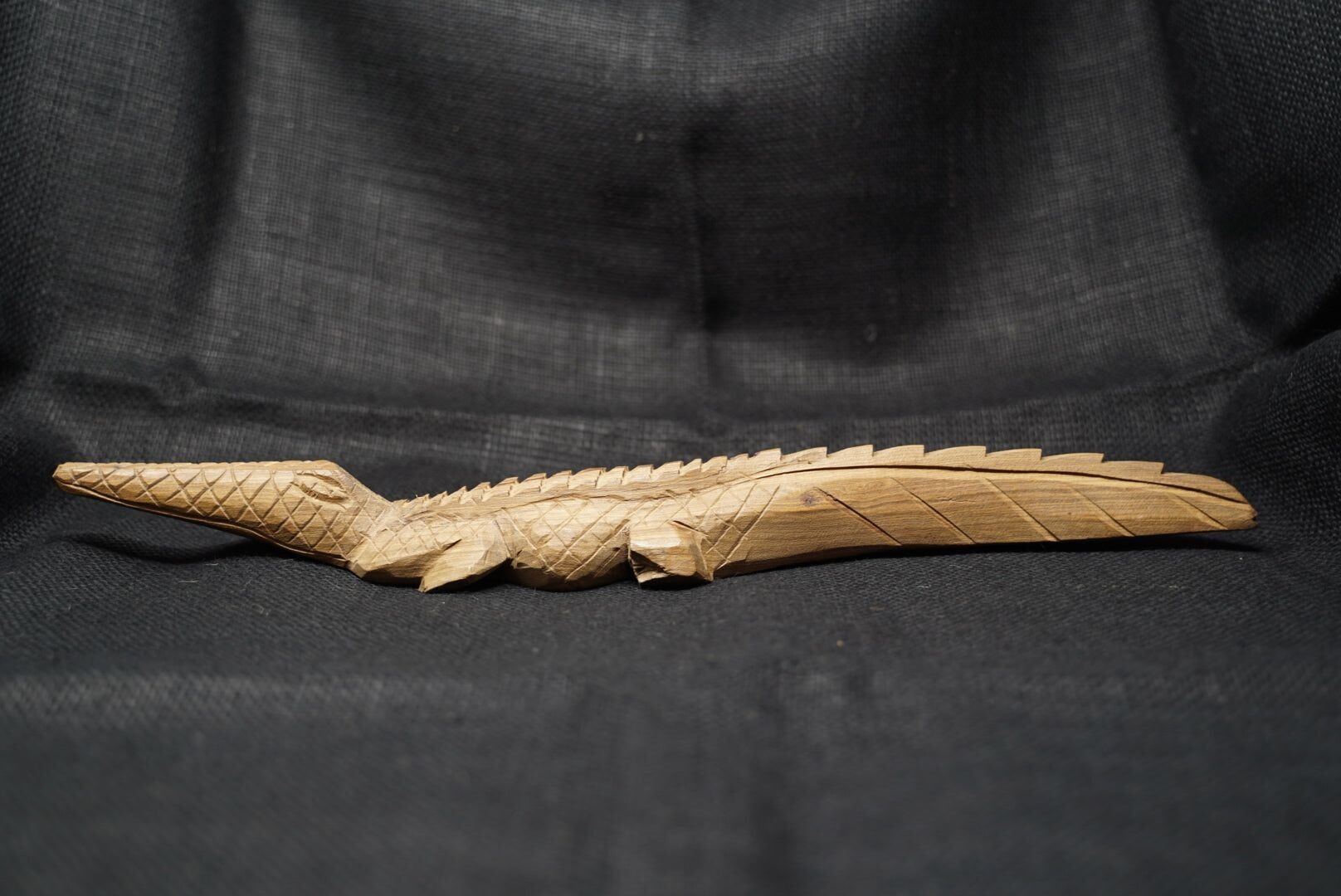 Sculpture de crocodile du Zimbabwe M 73.2