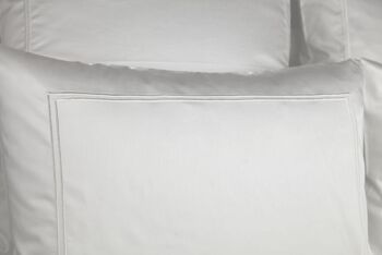 Parure de lit en blanc (broderie blanche) 5