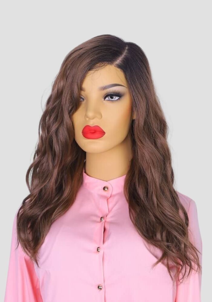 Degna: parrucca in pizzo monofilamento